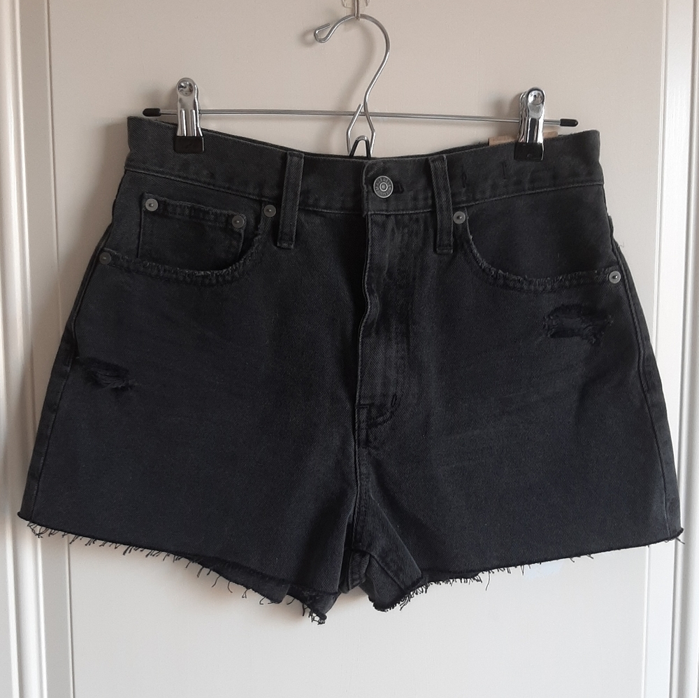 NWOT Madewell The Momjean Cutoff Short Size 28